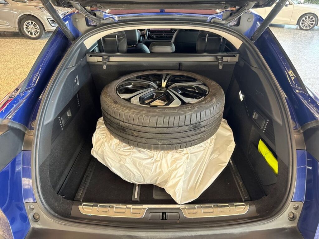 Citroen C5 X 2022 Sininen