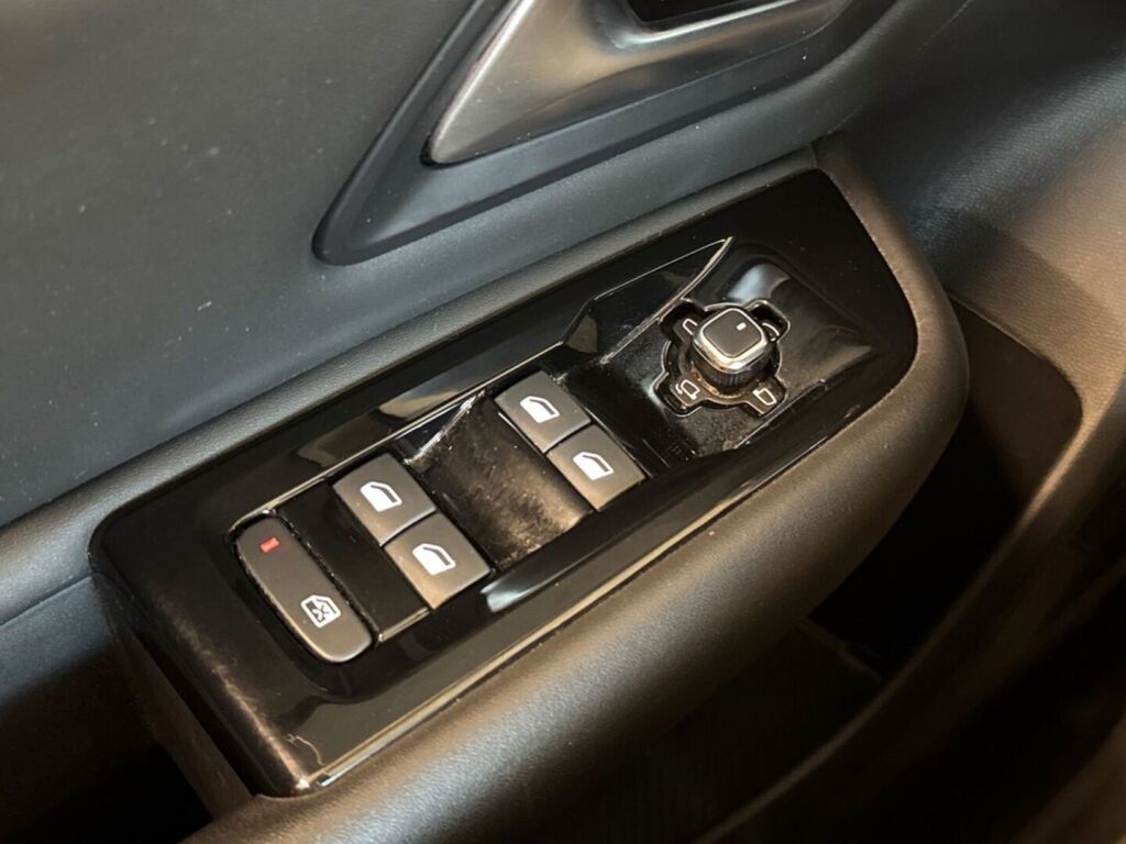 Citroen C5 X 2022 Sininen