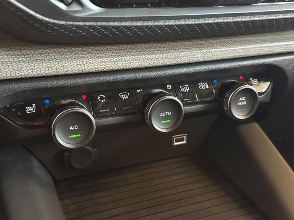 Citroen C5 X 2022 Sininen