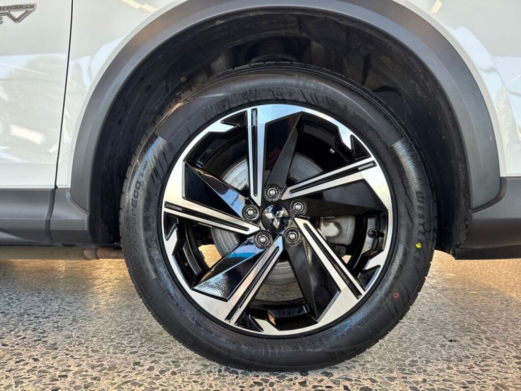 Mitsubishi Eclipse Cross 2021 Valkoinen