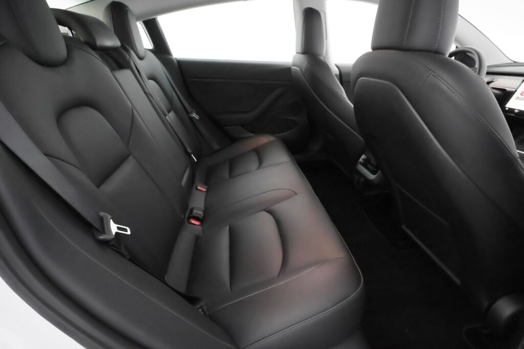 Tesla Model 3 2021 Valkoinen