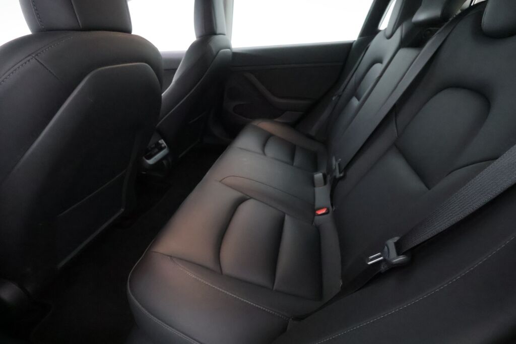 Tesla Model 3 2021 Valkoinen