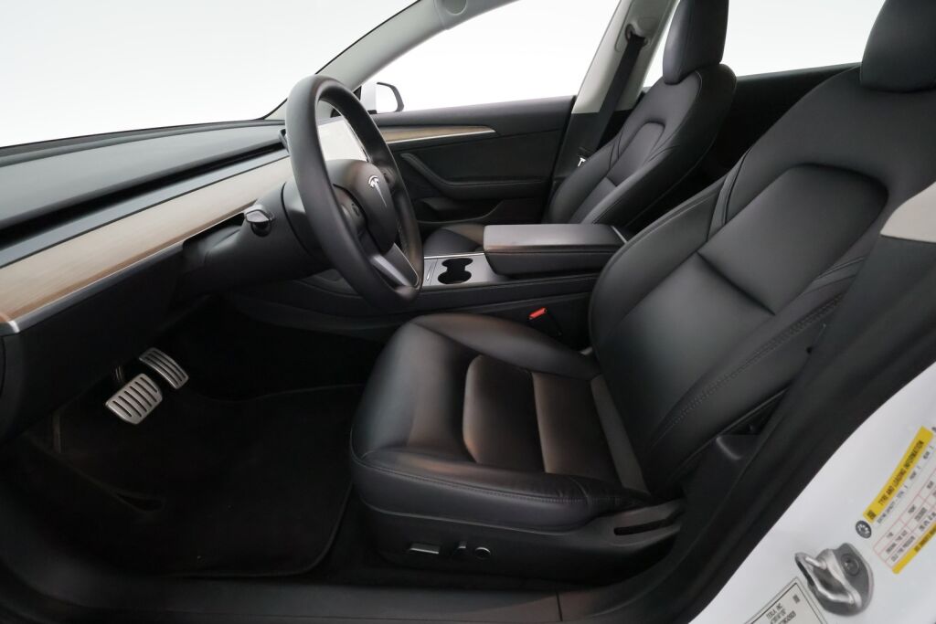 Tesla Model 3 2021 Valkoinen