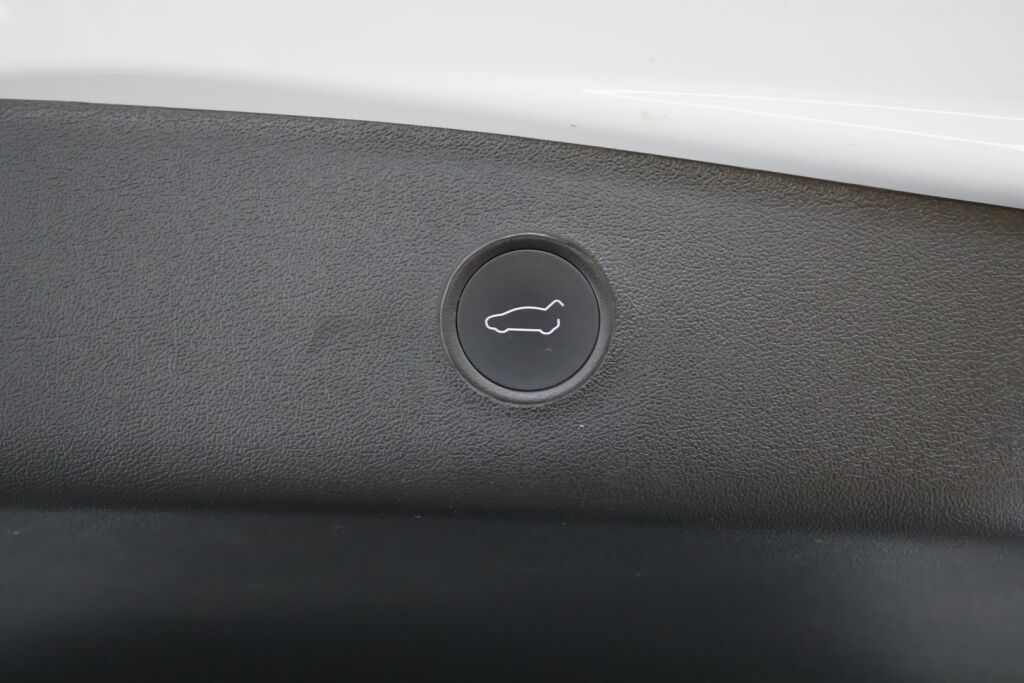 Tesla Model 3 2021 Valkoinen