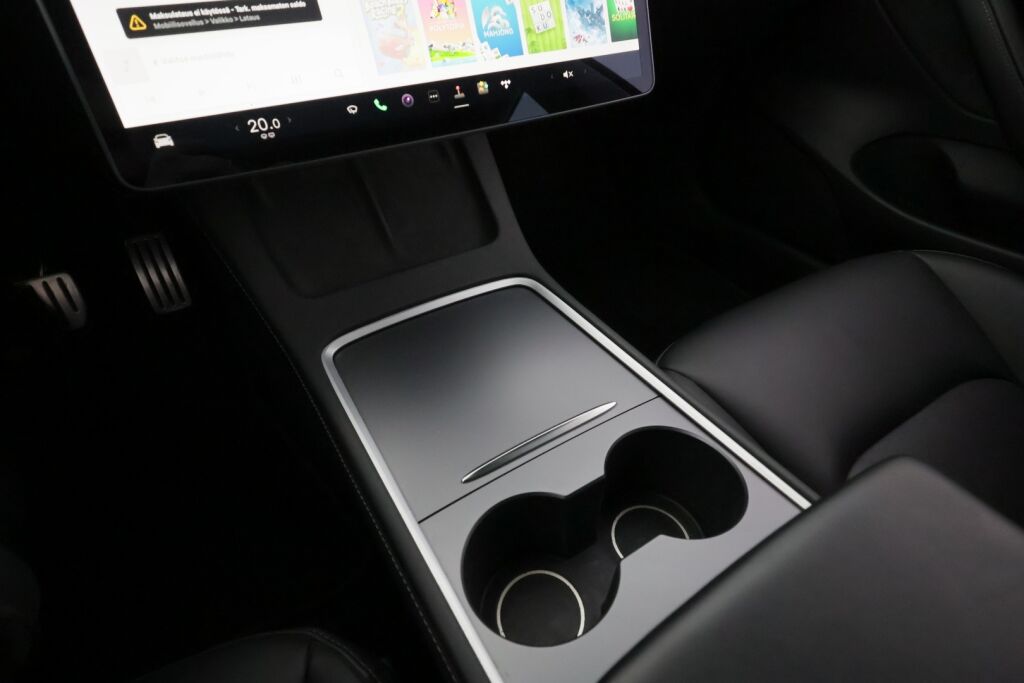 Tesla Model 3 2021 Valkoinen