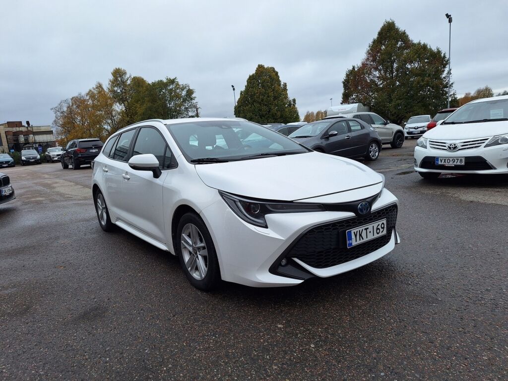 Toyota Corolla 2022 Valkoinen