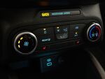 Ford Focus 2022 Punainen