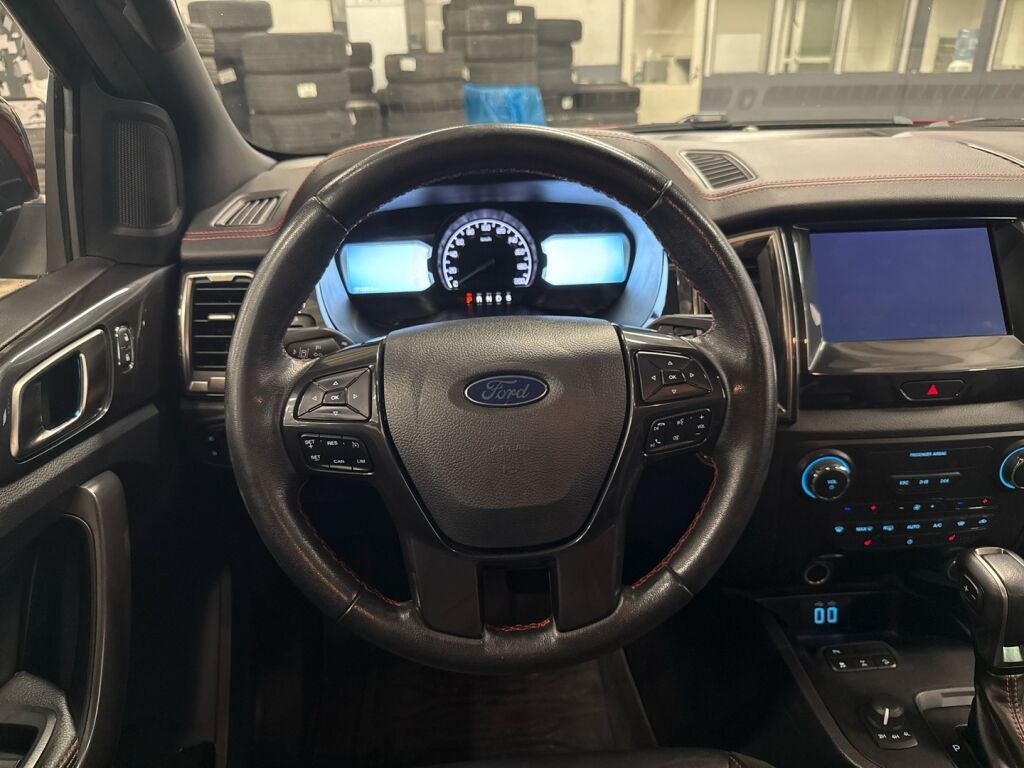 Ford Ranger 2022 Punainen