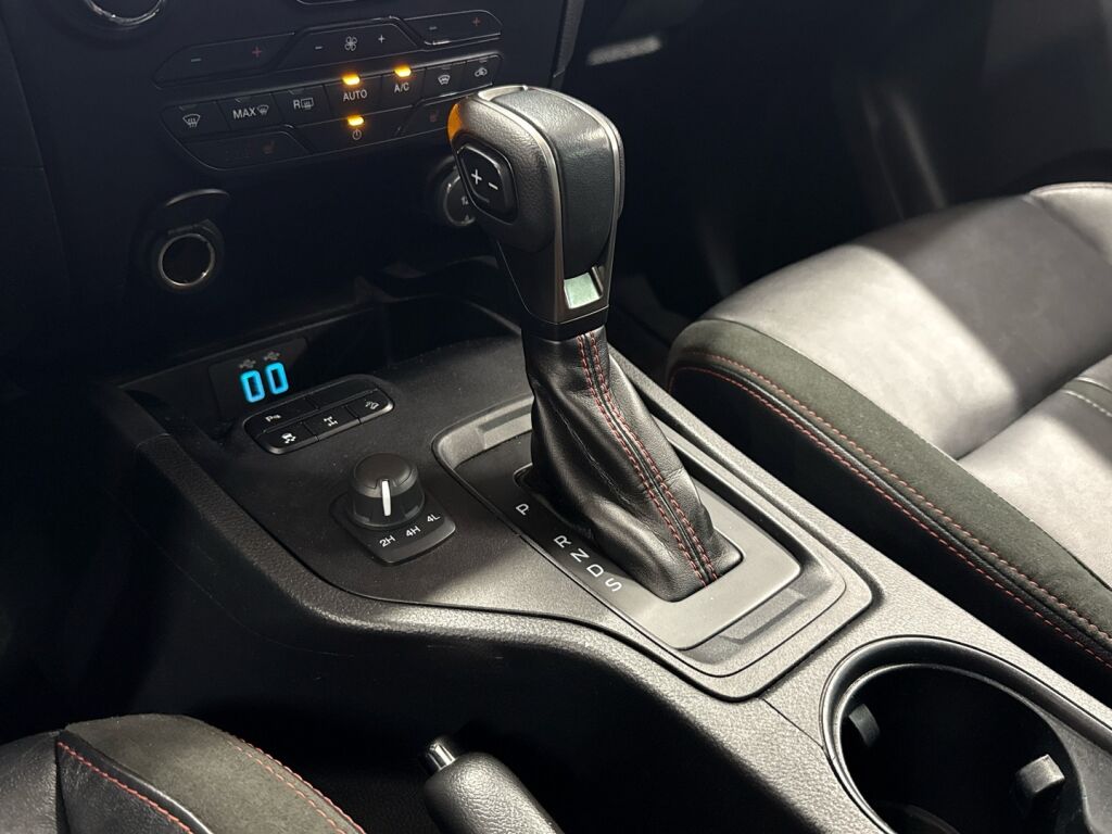 Ford Ranger 2022 Punainen