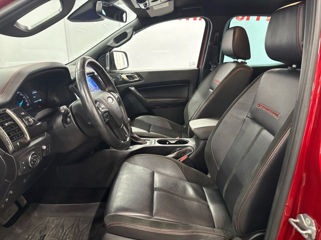 Ford Ranger 2022 Punainen