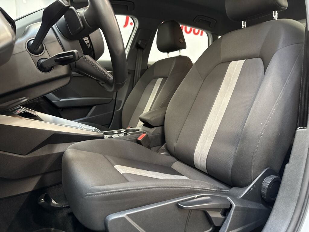 Audi A3 2022 Valkoinen