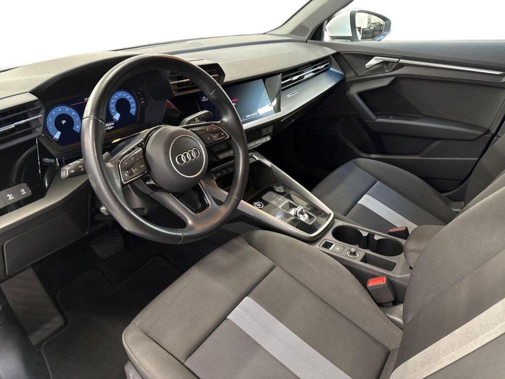 Audi A3 2022 Valkoinen