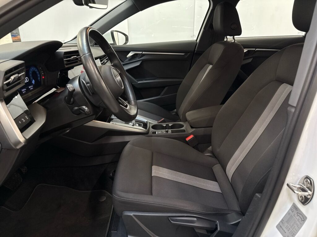 Audi A3 2022 Valkoinen