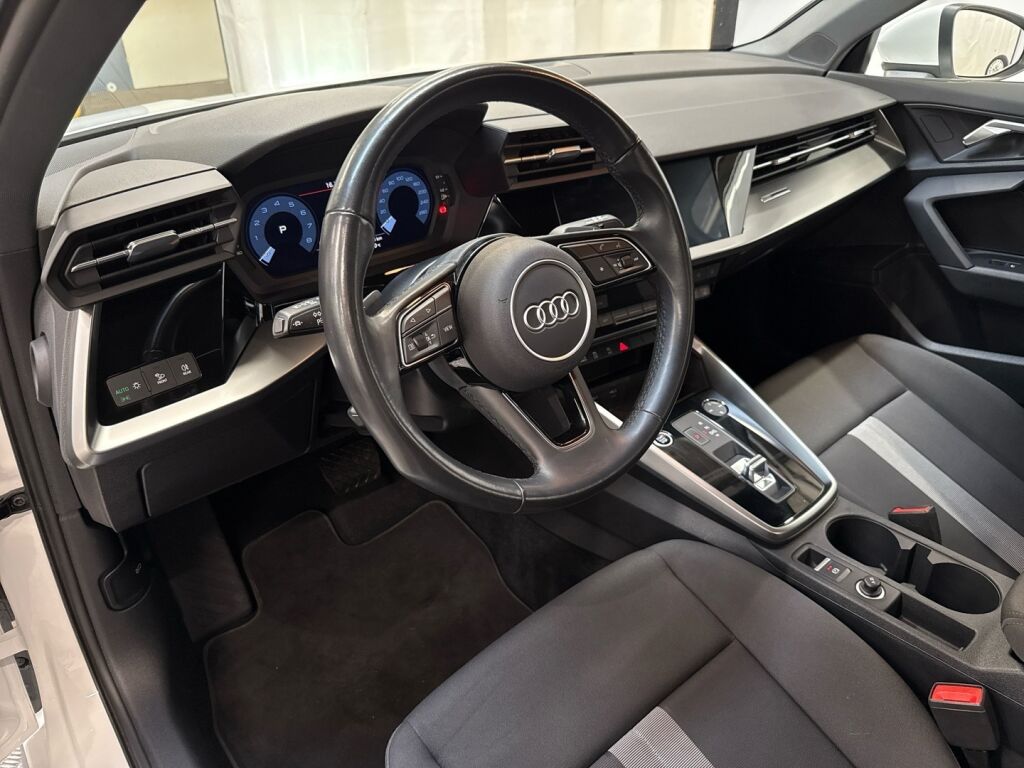 Audi A3 2022 Valkoinen