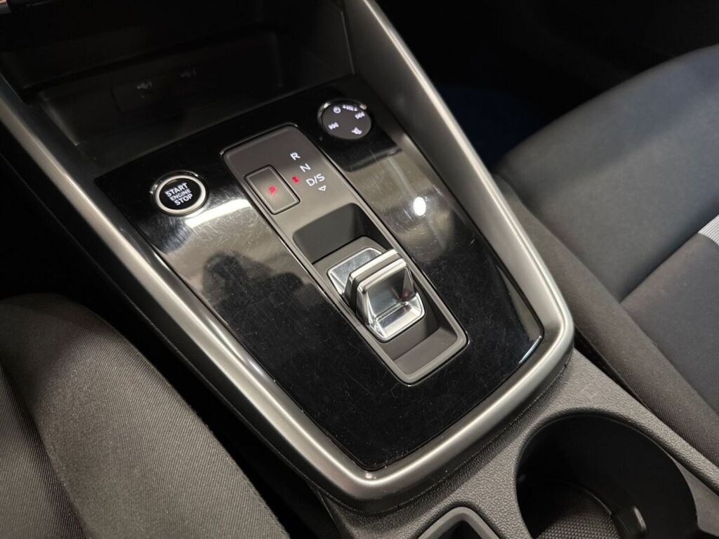 Audi A3 2022 Valkoinen