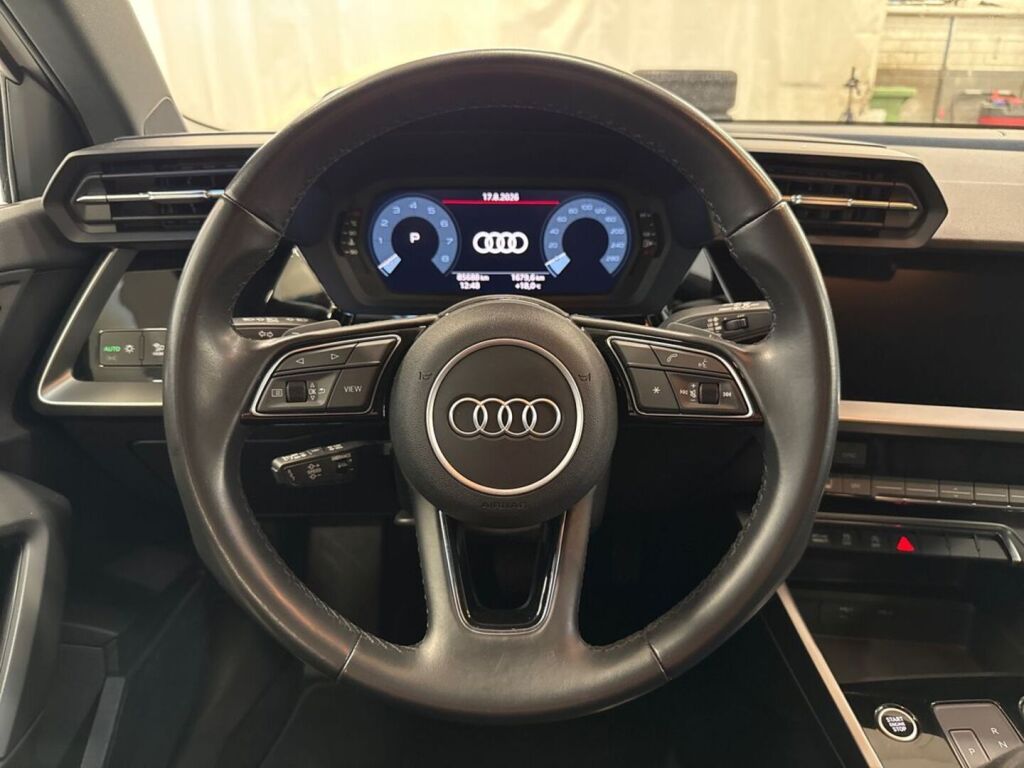 Audi A3 2022 Valkoinen