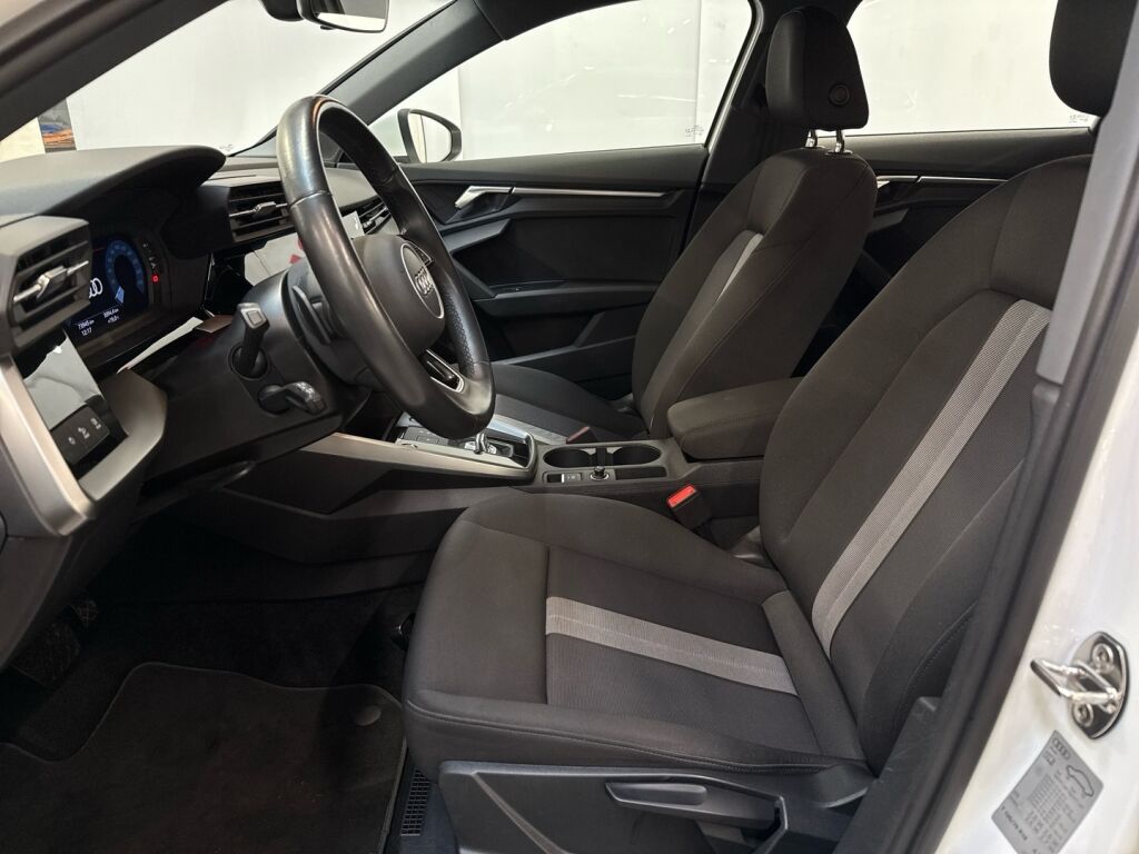 Audi A3 2022 Valkoinen