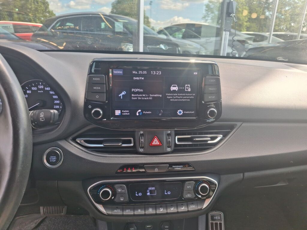 Hyundai i30 Wagon 2022 Punainen
