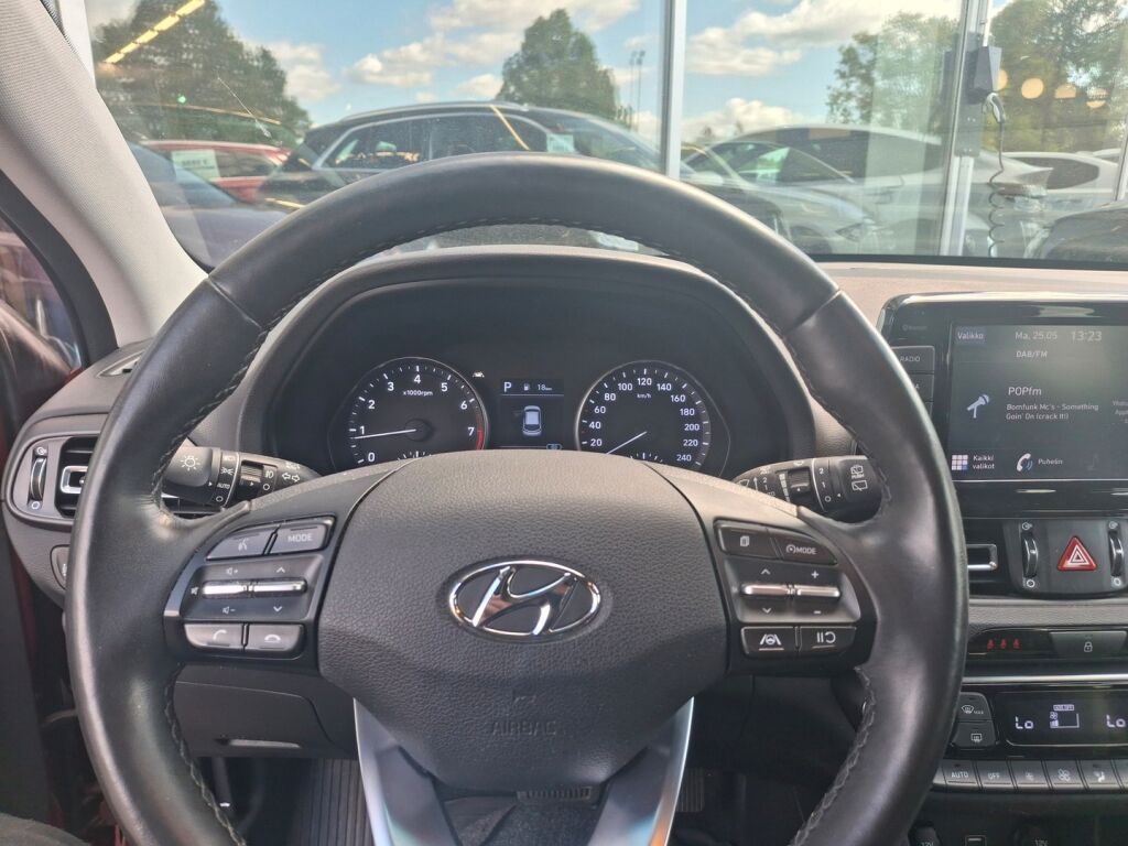 Hyundai i30 Wagon 2022 Punainen