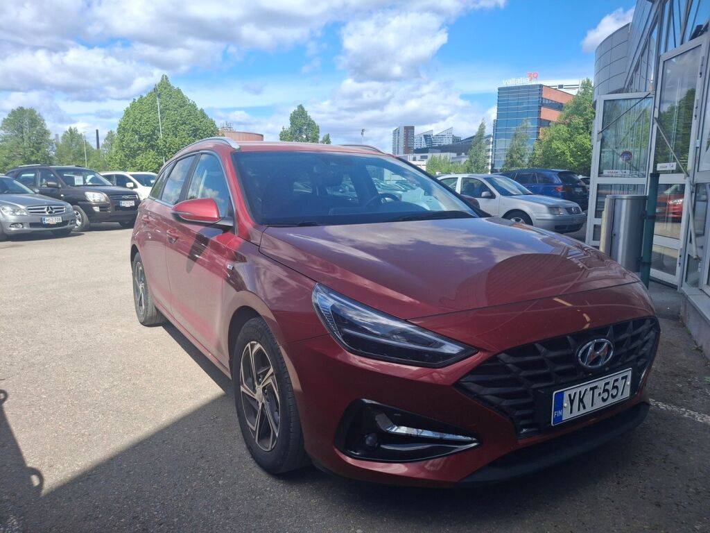 Hyundai i30 Wagon 2022 Punainen