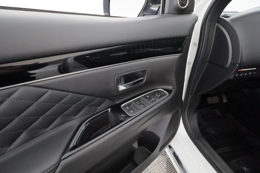 Mitsubishi Outlander PHEV 2019 Valkoinen