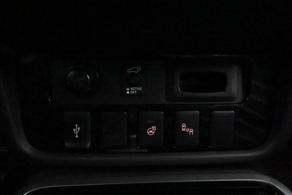 Mitsubishi Outlander PHEV 2019 Valkoinen