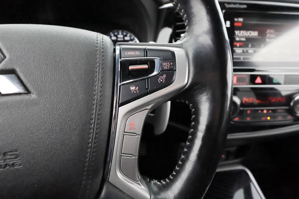 Mitsubishi Outlander PHEV 2019 Valkoinen