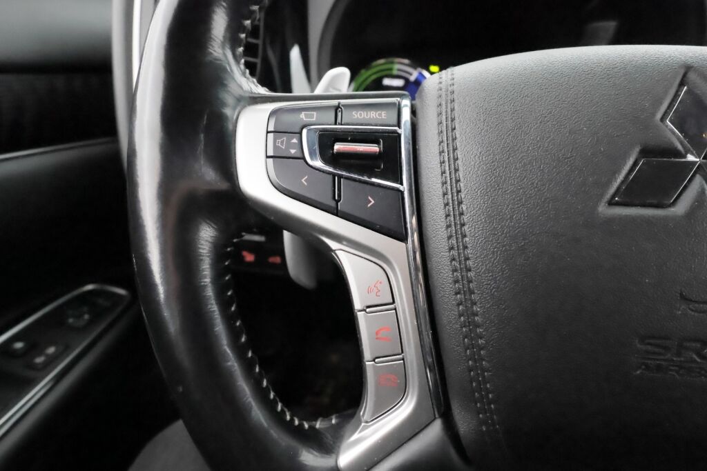 Mitsubishi Outlander PHEV 2019 Valkoinen