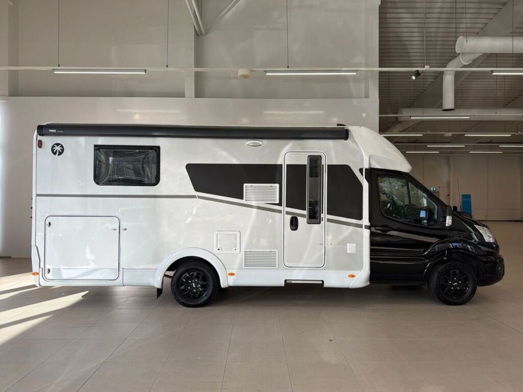 Sunlight T690L 2024 Musta