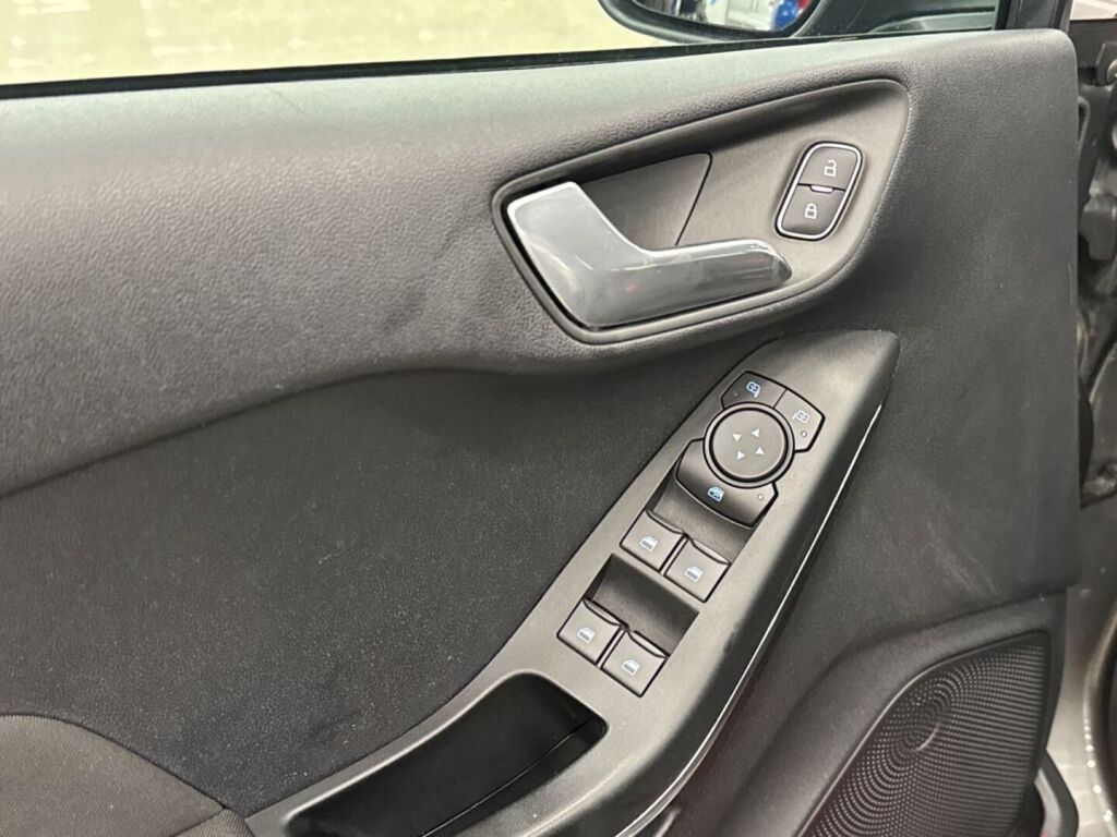 Ford Fiesta 2022 Harmaa