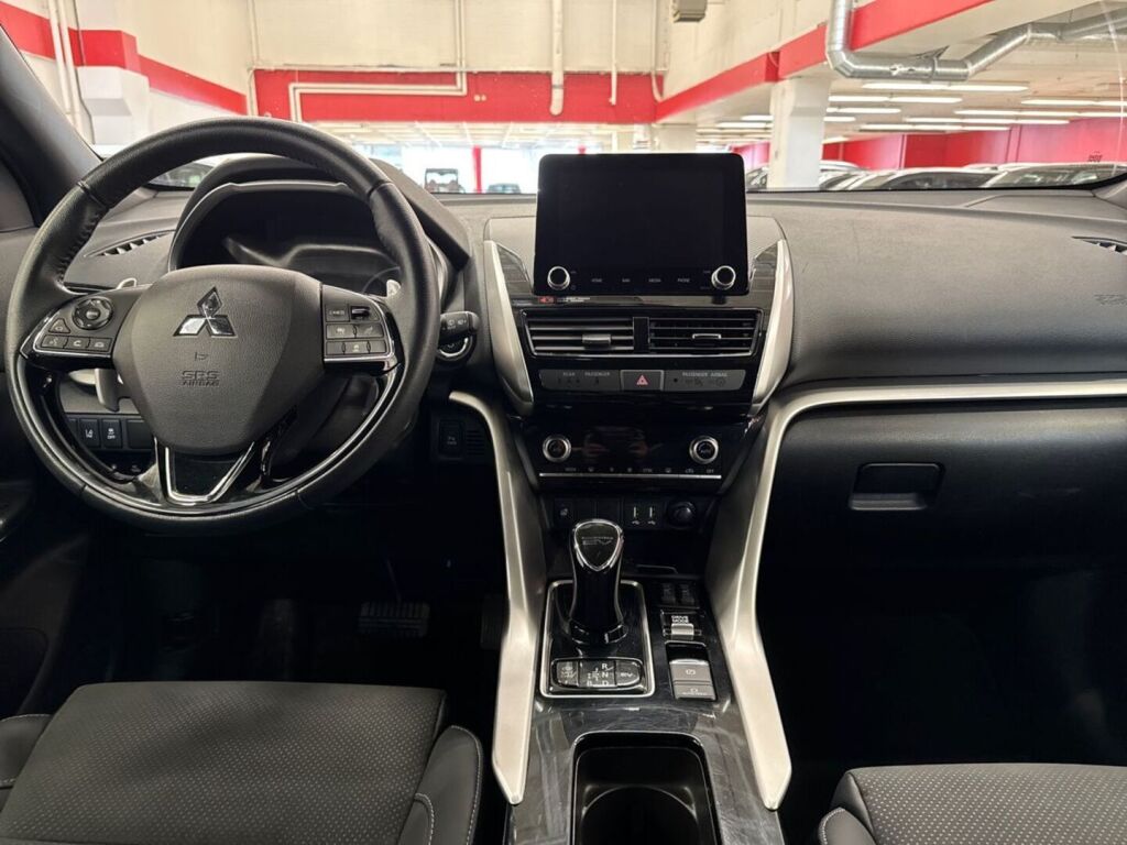 Mitsubishi Eclipse Cross 2022 Musta