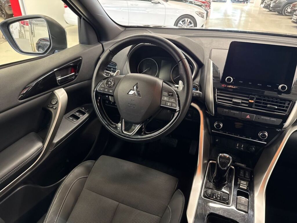 Mitsubishi Eclipse Cross 2022 Musta