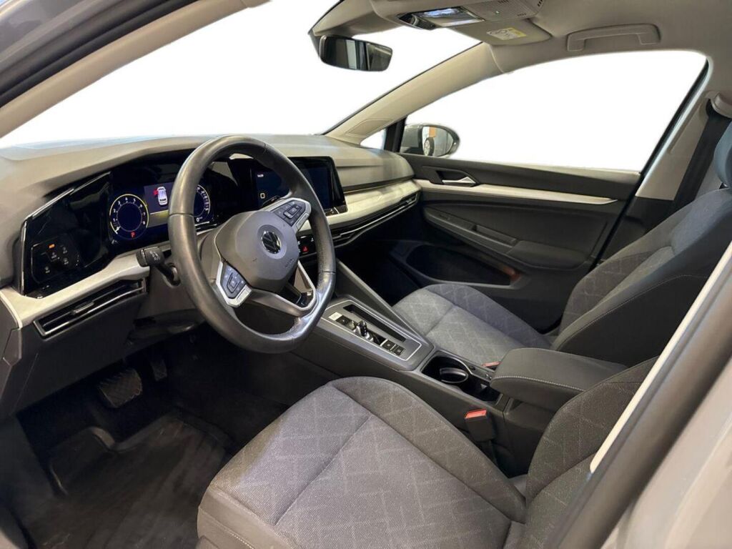 Volkswagen Golf 2022 Harmaa