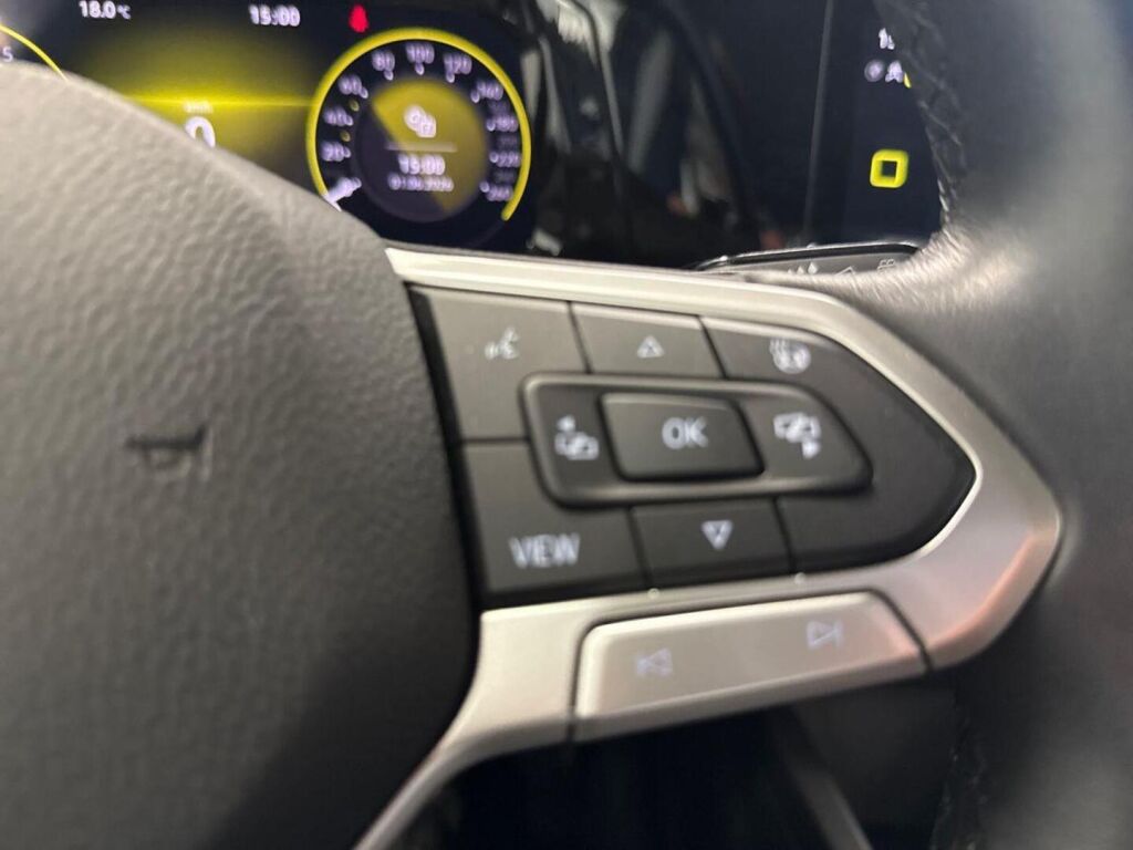 Volkswagen Golf 2022 Harmaa