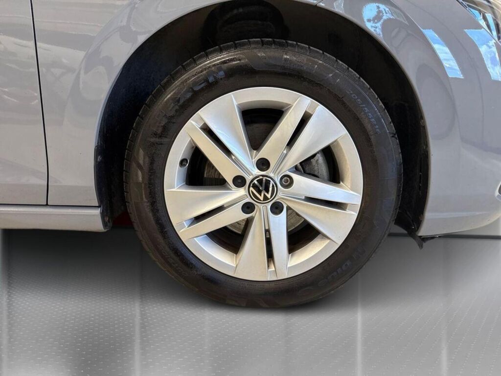 Volkswagen Golf 2022 Harmaa