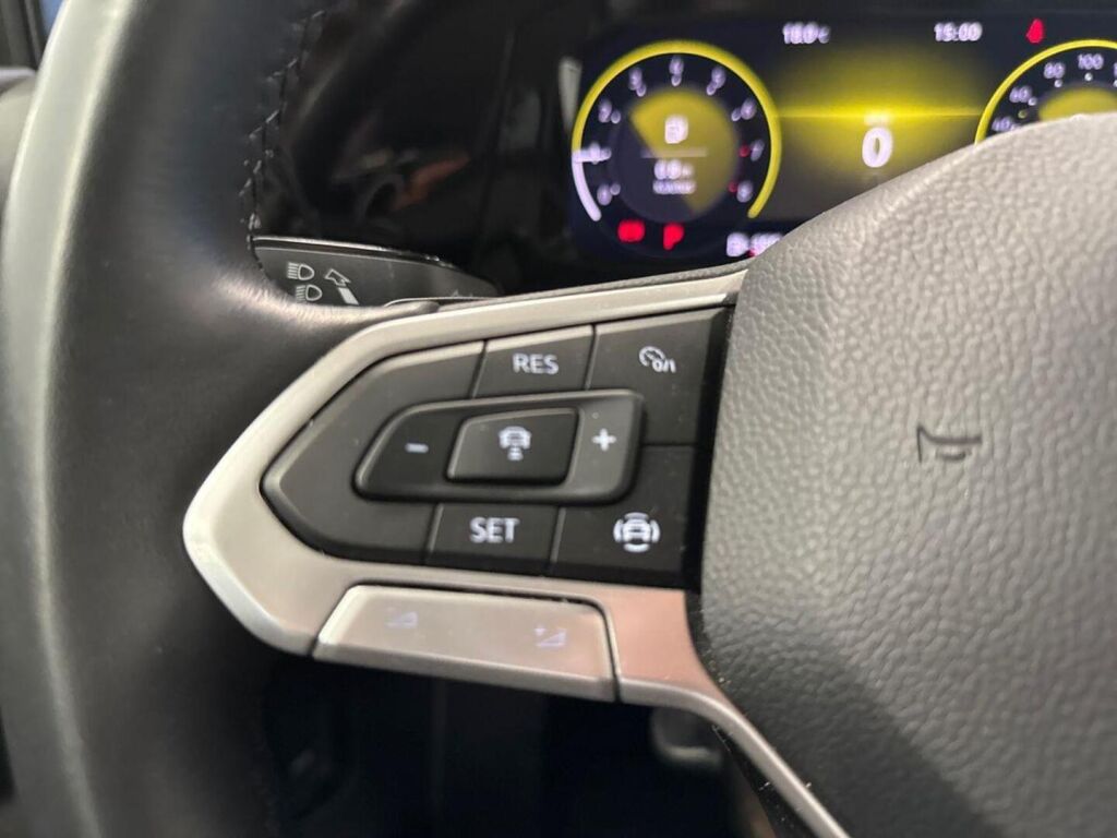 Volkswagen Golf 2022 Harmaa