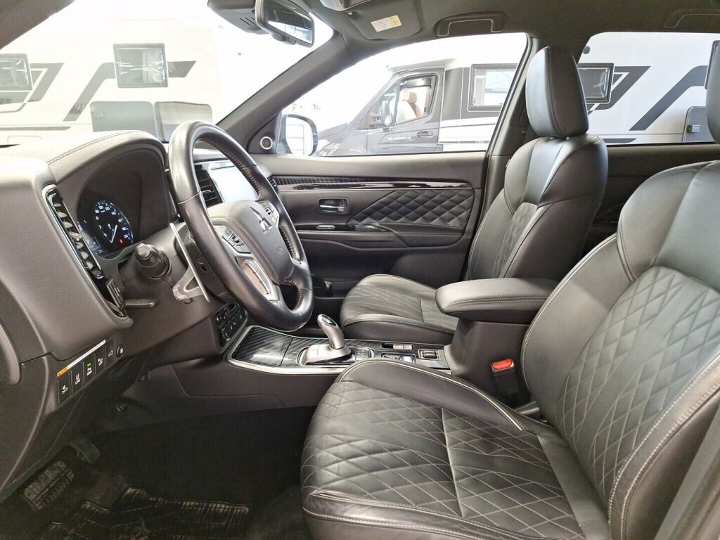 Mitsubishi Outlander PHEV 2020 Harmaa