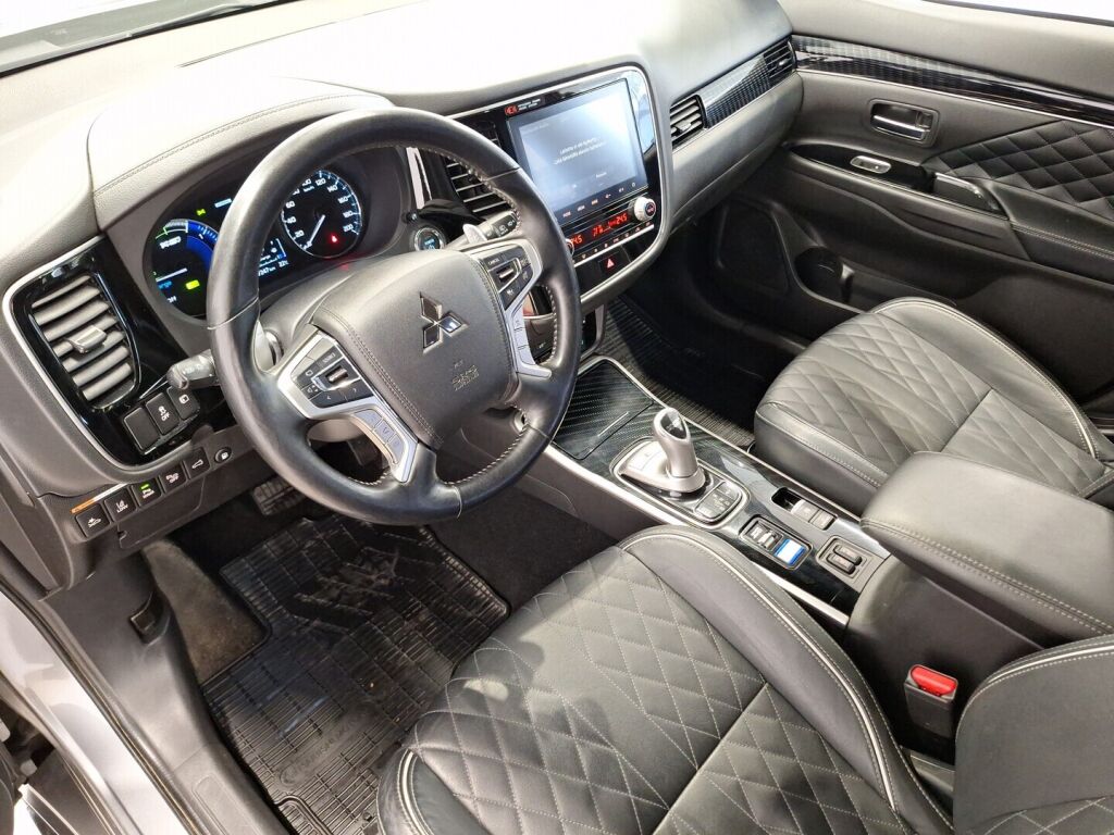 Mitsubishi Outlander PHEV 2020 Harmaa