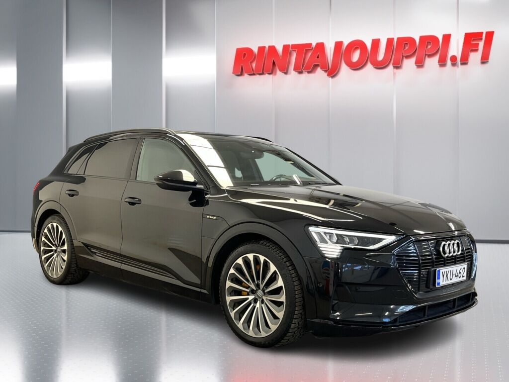 Audi e-tron 2019 Musta