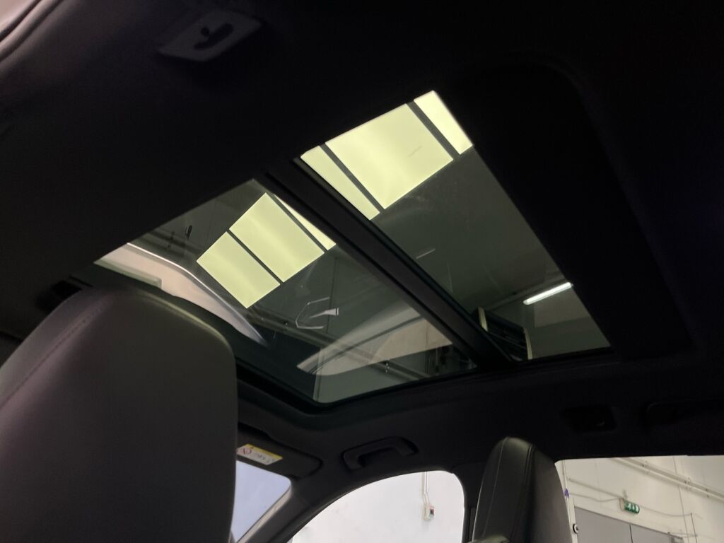 Audi e-tron 2019 Musta