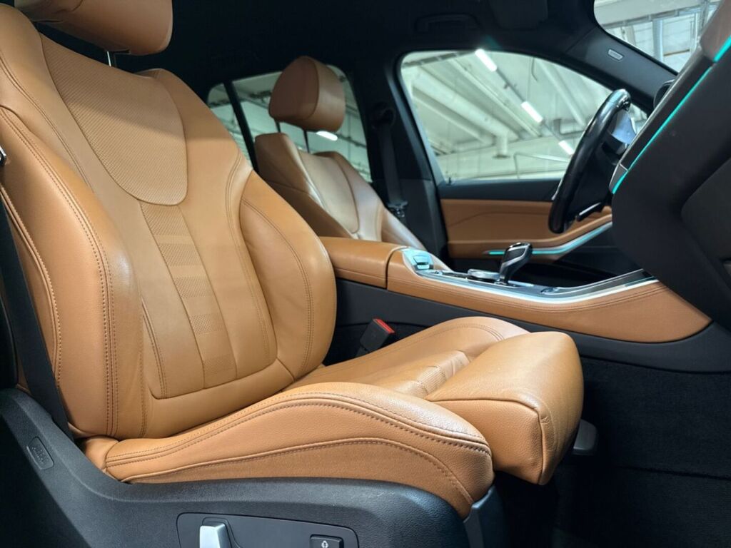 BMW X5 2022 Musta