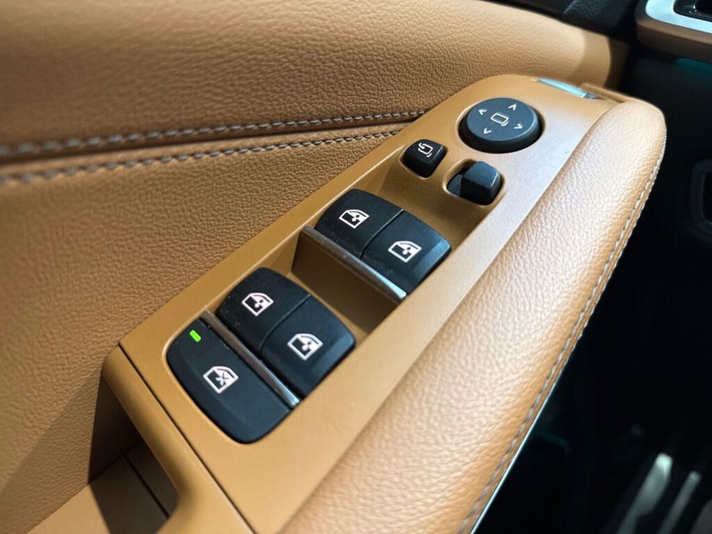 BMW X5 2022 Musta