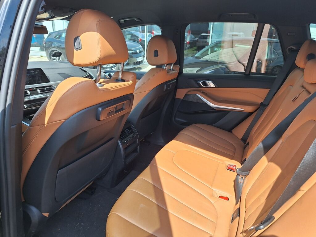 BMW X5 2022 Musta