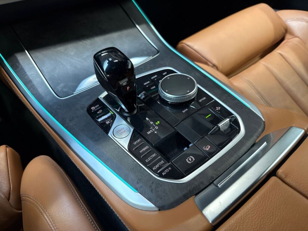 BMW X5 2022 Musta