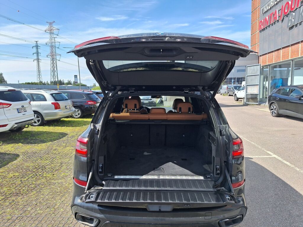 BMW X5 2022 Musta