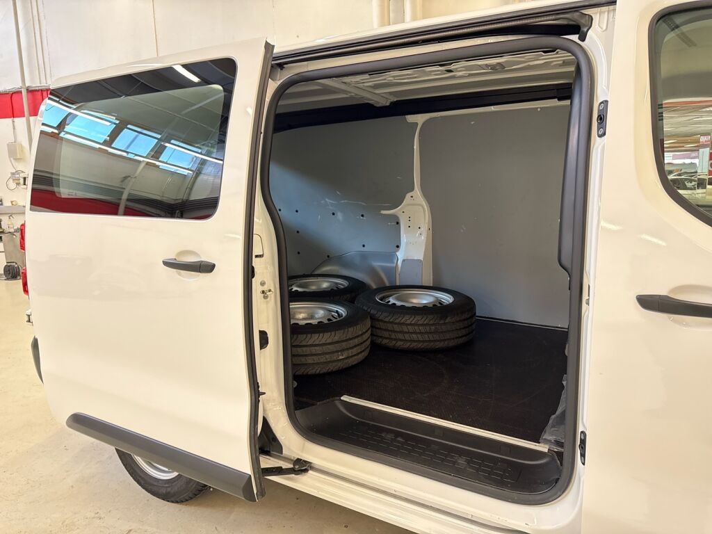 Toyota Proace 2022 Valkoinen