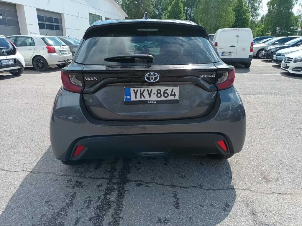 Toyota Yaris 2022 Harmaa