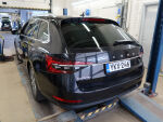 Skoda Superb 2022 Musta