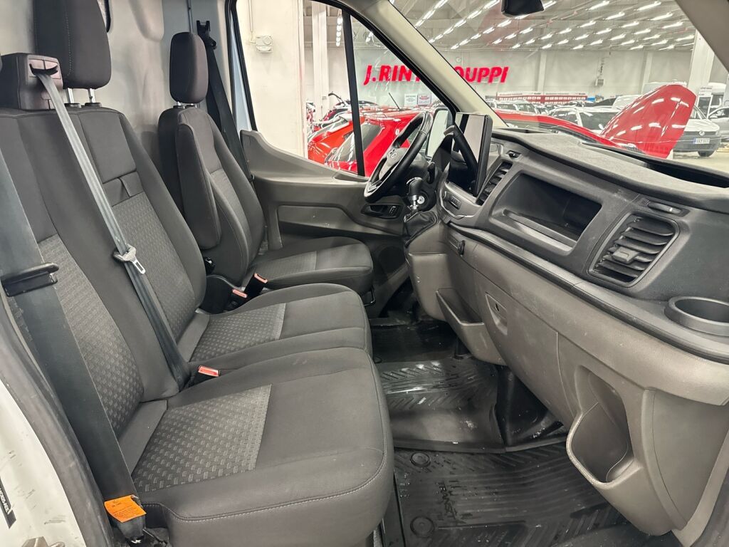 Ford Transit 2022 Valkoinen
