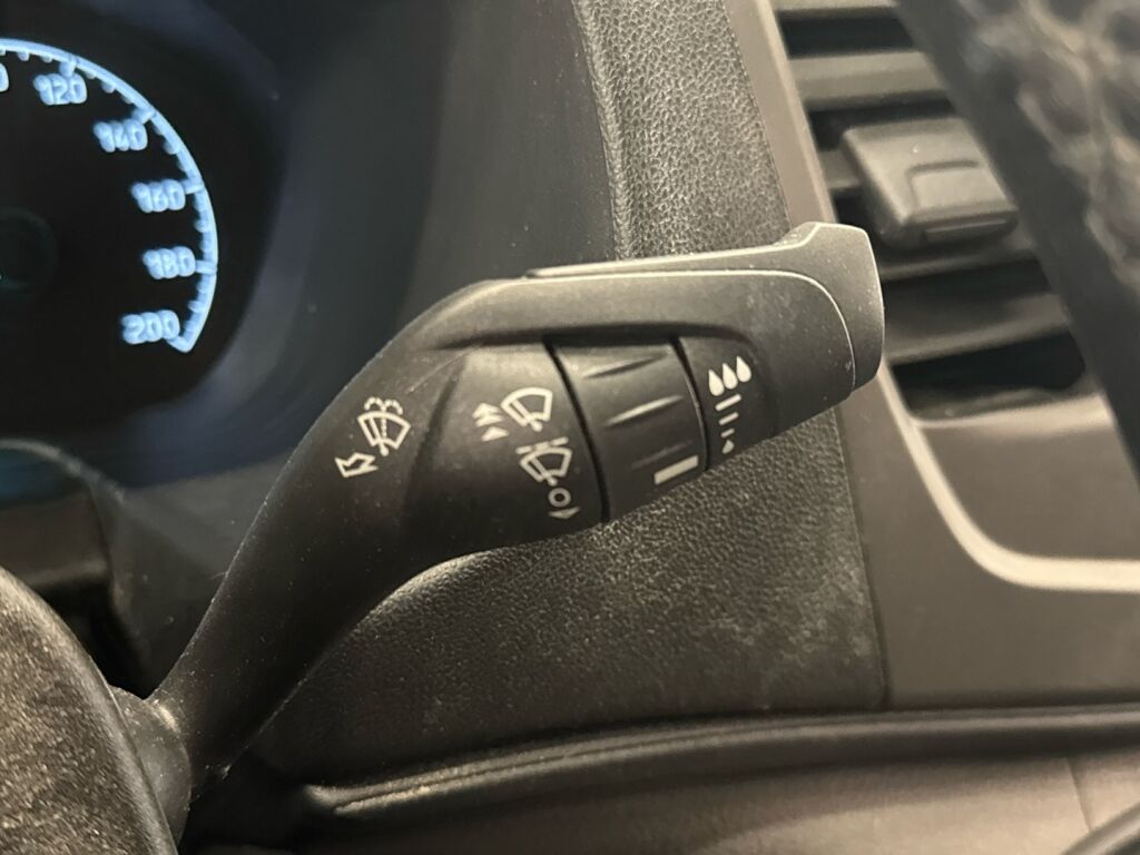 Ford Transit 2022 Valkoinen